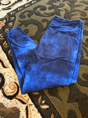LuLaRoe Blue Tie-Dye Leggings